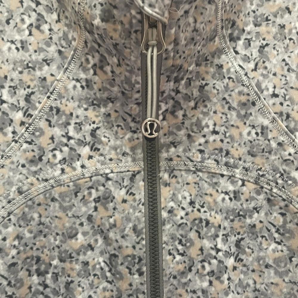 Lululemon - Zip Up Light Jacket - Multi Coloured … - image 4